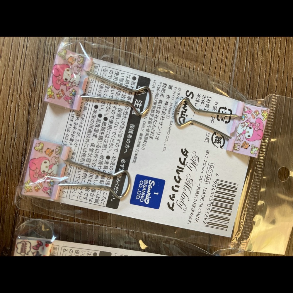 HELLO KITTY & MY MELODY-NWT Metal Paper Binders - Picture 6 of 9